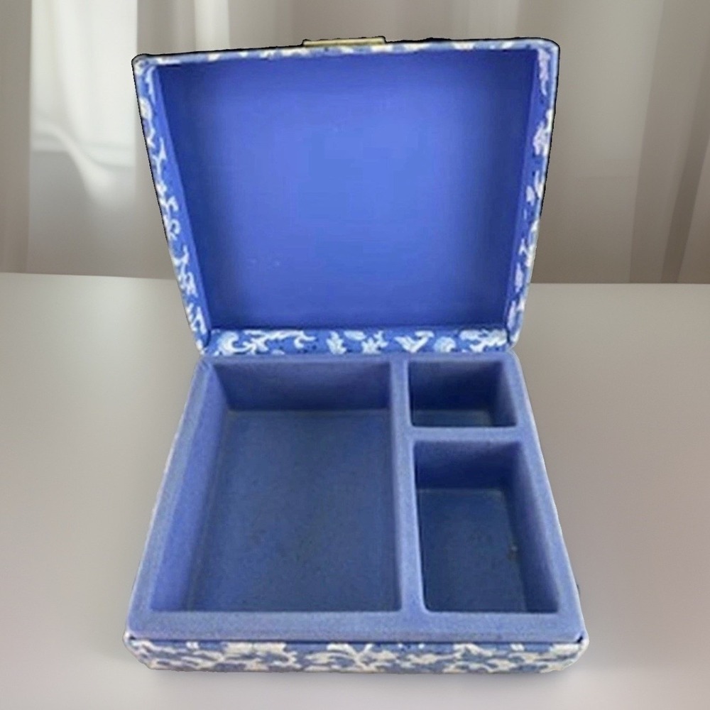 Avon Country Charm Jewelry Box Storage Organizer Blue White Cottage Core